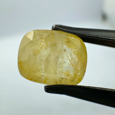 Yellow Sapphire (Pukhraj- 5.15 cts) - Ceylonese