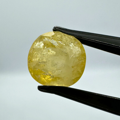 Yellow Sapphire (Pukhraj- 6.90 cts) - Ceylonese