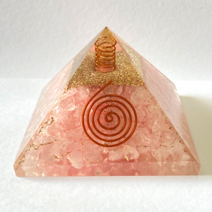 rose quartz pyramid by himalaya rudraksha