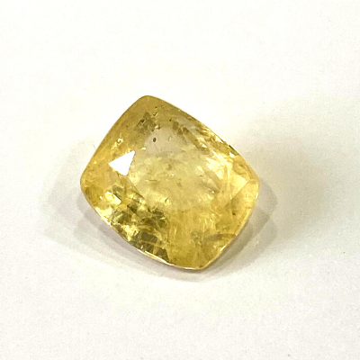 Yellow Sapphire (Pukhraj- 4.15 cts) - Ceylonese