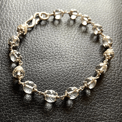 Sphatik(quartz) Bracelet In Silver diamond cutting Himalaya